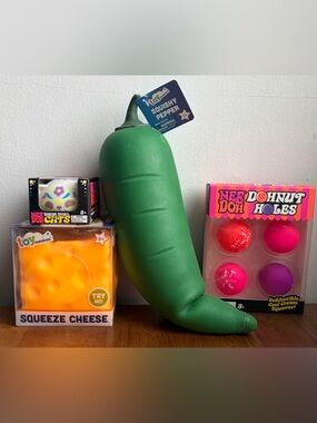 Needoh & Squeezy Bundle- Sugar Skull Cat, Dohnut Holes, Squeeze Cheese, Pepper